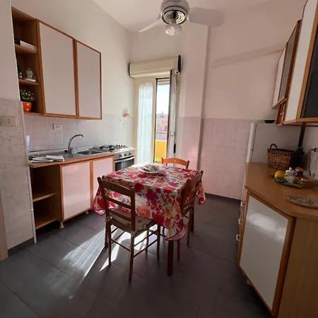 Sunny House, Piazza Repubblica Appartement *